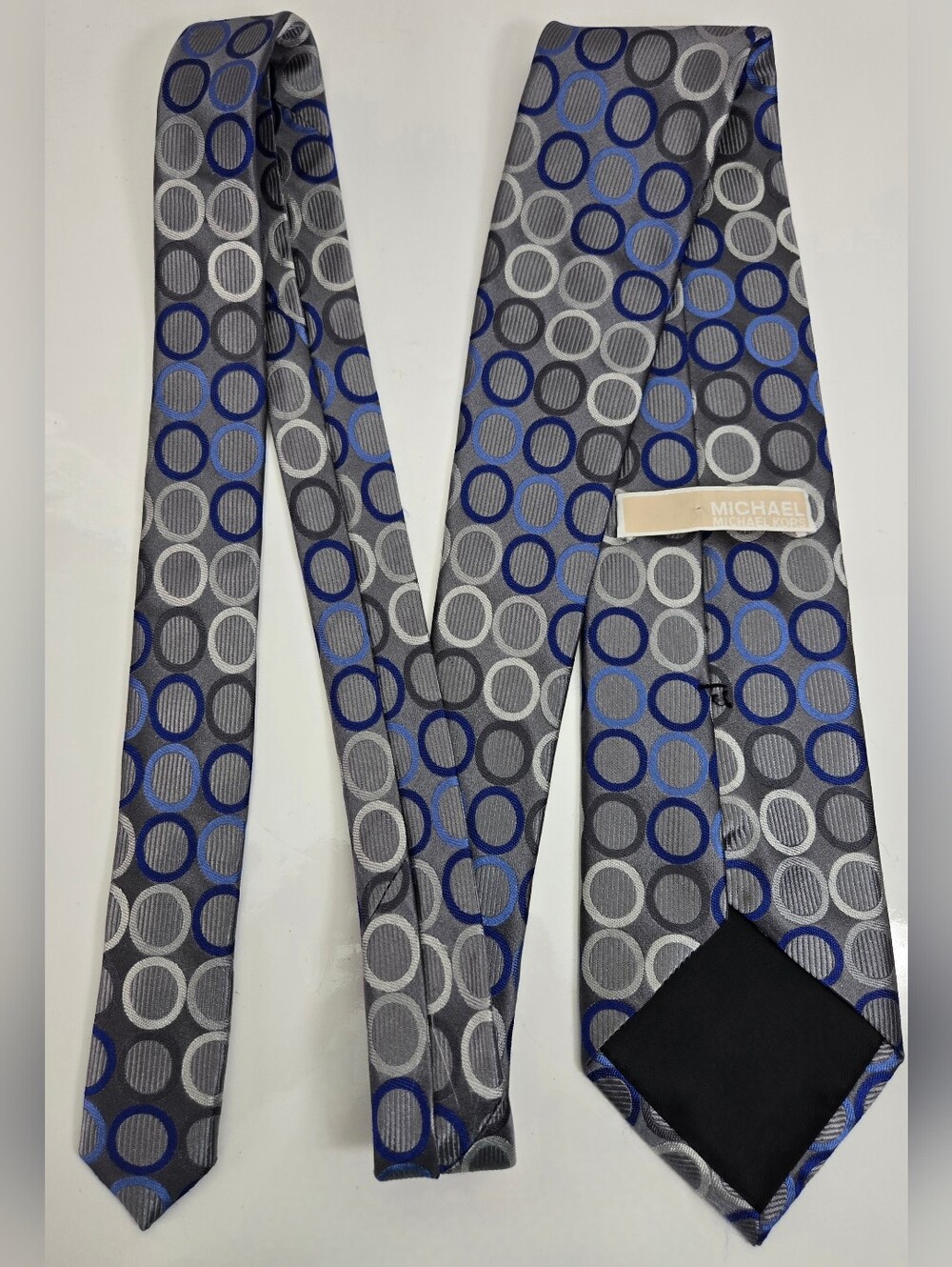 Michael Kors Blue and Grey Geometric Circles 100% Silk Neck Tie - Picture 4 of 7